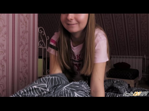 ❤️ ಬ್ಲಾಂಡಿ ತನ್ನ BFF ಅನ್ನು ಆಳವಾಗಿ ಹೀರುತ್ತಾಳೆ ಮತ್ತು ಅವಳ ಬಾಯಿಯಲ್ಲಿ ಕಮ್ ಪಡೆಯುತ್ತಾಳೆ ️ ಫಕ್ ವಿಡಿಯೋ kn.mouthporn.ru ☑